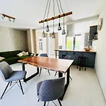 Lilac Luxury Villa Prague * Ohrobec