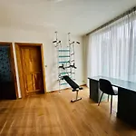 Lilac Luxury Villa Prague Ohrobec