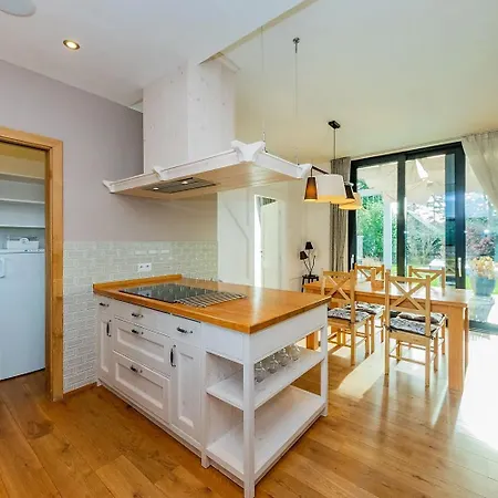Lilac Luxury Prague Villa
